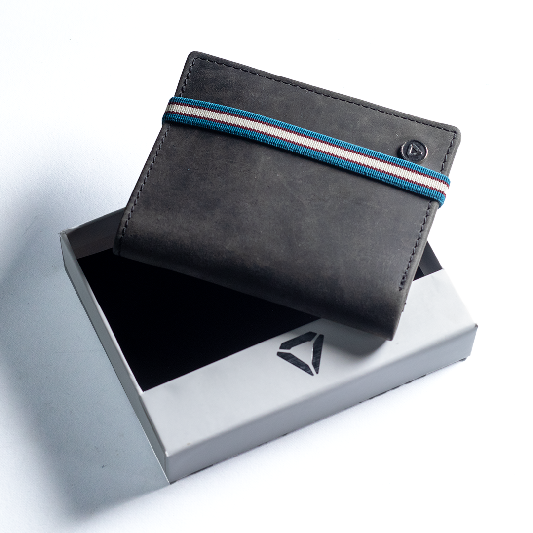 Carbonado Leather Black Bi-Fold E Plus Wallet